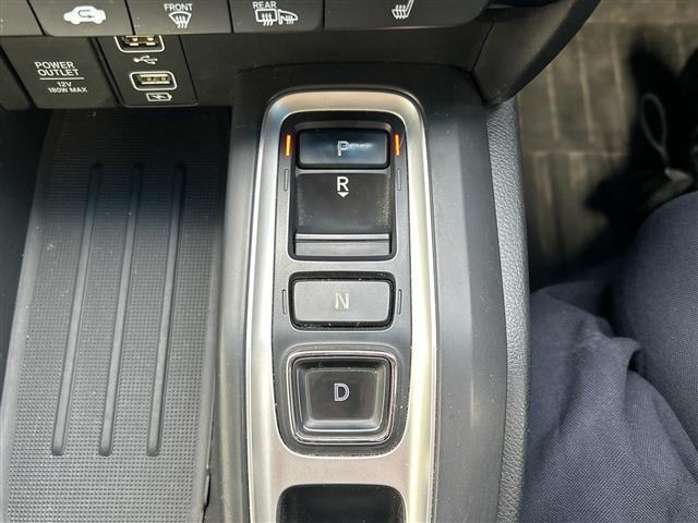 インサイト ＥＸ　◇純正８インチインターナビ・ＶＸＵ－１９７５Ｇｉ・Ｂｌｕｅｔｏｏｔｈ　ＣＤ　ＤＶＤ・ＴＶ　フルセグ・バックカメラ◇８スピーカー◇追従式クルーズコントロール◇ハーフレザーシート（17枚目）