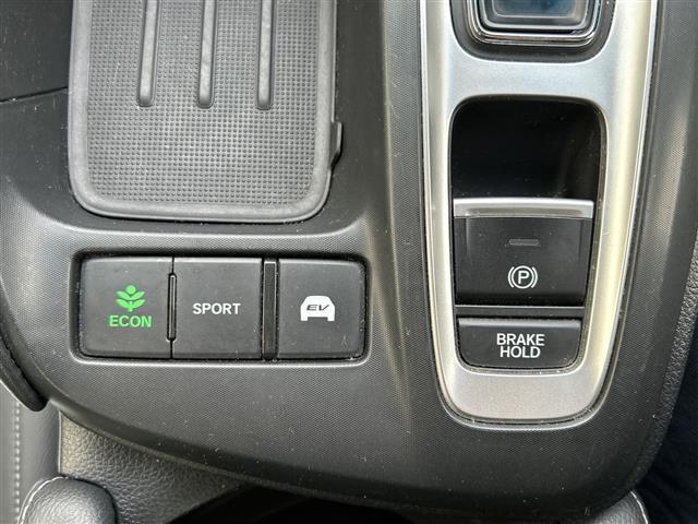 インサイト ＥＸ　◇純正８インチインターナビ・ＶＸＵ－１９７５Ｇｉ・Ｂｌｕｅｔｏｏｔｈ　ＣＤ　ＤＶＤ・ＴＶ　フルセグ・バックカメラ◇８スピーカー◇追従式クルーズコントロール◇ハーフレザーシート（18枚目）