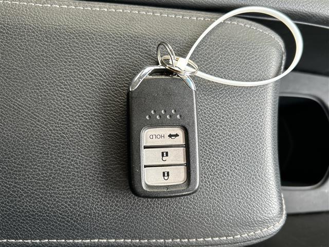 インサイト ＥＸ　◇純正８インチインターナビ・ＶＸＵ－１９７５Ｇｉ・Ｂｌｕｅｔｏｏｔｈ　ＣＤ　ＤＶＤ・ＴＶ　フルセグ・バックカメラ◇８スピーカー◇追従式クルーズコントロール◇ハーフレザーシート（29枚目）