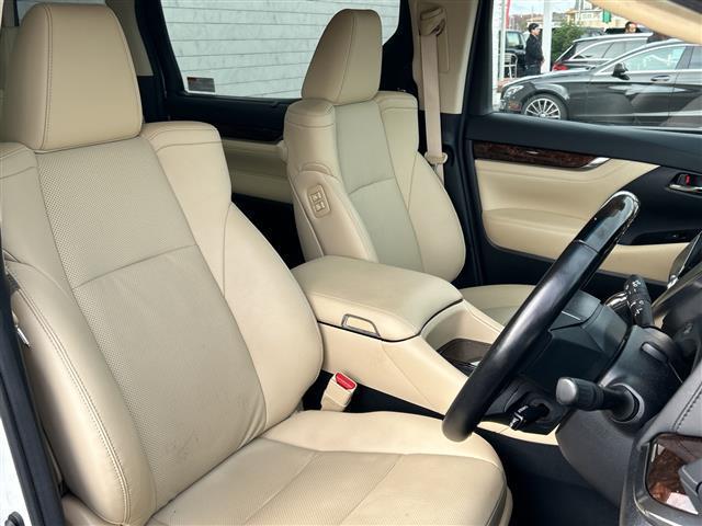 ヴェルファイア ２．５Ｖ　純正ナビ　Ｂｌｕｅｔｏｏｔｈ　フルセグＴＶ　バックカメラ　ドライブレコーダー　ＥＴＣ　スペアキー　両側パワースライドドア　パワーバックドア　パワーシート　レザーシート　エアシート　後席エアコン　ＬＥＤ（16枚目）