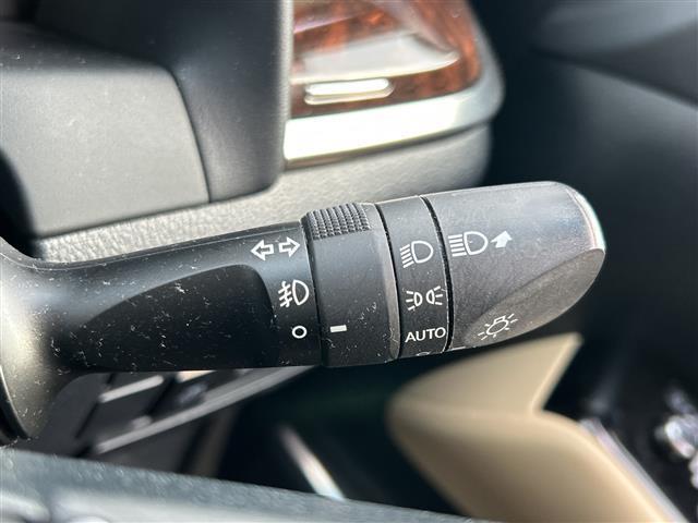 ヴェルファイア ２．５Ｖ　純正ナビ　Ｂｌｕｅｔｏｏｔｈ　フルセグＴＶ　バックカメラ　ドライブレコーダー　ＥＴＣ　スペアキー　両側パワースライドドア　パワーバックドア　パワーシート　レザーシート　エアシート　後席エアコン　ＬＥＤ（23枚目）