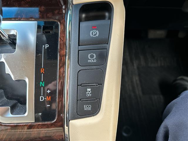 ヴェルファイア ２．５Ｖ　純正ナビ　Ｂｌｕｅｔｏｏｔｈ　フルセグＴＶ　バックカメラ　ドライブレコーダー　ＥＴＣ　スペアキー　両側パワースライドドア　パワーバックドア　パワーシート　レザーシート　エアシート　後席エアコン　ＬＥＤ（30枚目）