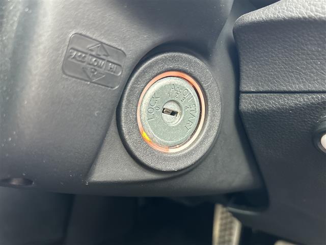 フェアレディＺ ベースグレード　◇純正ＨＤＤナビ◇バックカメラ◇オーディオ◇ＣＤ　ＦＭ　ＡＭ◇ＭＴモード付ＡＴ◇純正１８インチアルミホイール◇リモコンキー◇横滑り防止装置◇盗難防止装置◇ＨＩＤヘッドライト（19枚目）