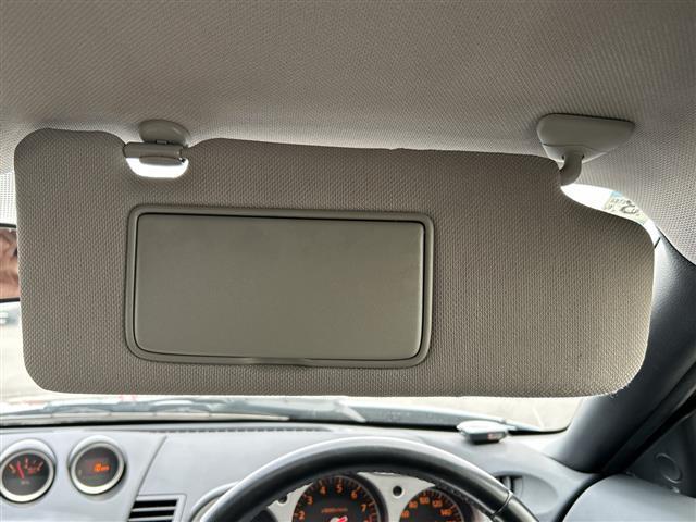 フェアレディＺ ベースグレード　◇純正ＨＤＤナビ◇バックカメラ◇オーディオ◇ＣＤ　ＦＭ　ＡＭ◇ＭＴモード付ＡＴ◇純正１８インチアルミホイール◇リモコンキー◇横滑り防止装置◇盗難防止装置◇ＨＩＤヘッドライト（26枚目）