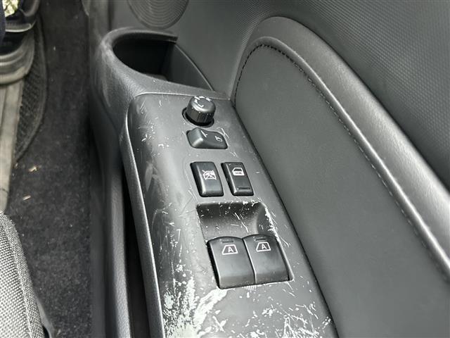 フェアレディＺ ベースグレード　◇純正ＨＤＤナビ◇バックカメラ◇オーディオ◇ＣＤ　ＦＭ　ＡＭ◇ＭＴモード付ＡＴ◇純正１８インチアルミホイール◇リモコンキー◇横滑り防止装置◇盗難防止装置◇ＨＩＤヘッドライト（27枚目）