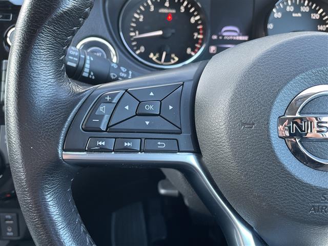 エクストレイル ２０Ｘｉ　純正ナビ　フルセグＴＶ　Ｂｌｕｅｔｏｏｔｈ　アラウンドビューモニター　デジタルインナーミラー　プロパイロット　クルーズコントロール　パワーバックドア　ルーフレール　全席シートヒーター　スペアキー（9枚目）