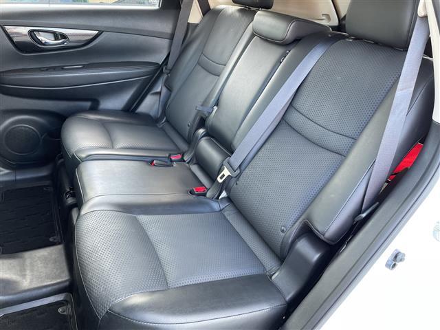 エクストレイル ２０Ｘｉ　純正ナビ　フルセグＴＶ　Ｂｌｕｅｔｏｏｔｈ　アラウンドビューモニター　デジタルインナーミラー　プロパイロット　クルーズコントロール　パワーバックドア　ルーフレール　全席シートヒーター　スペアキー（16枚目）