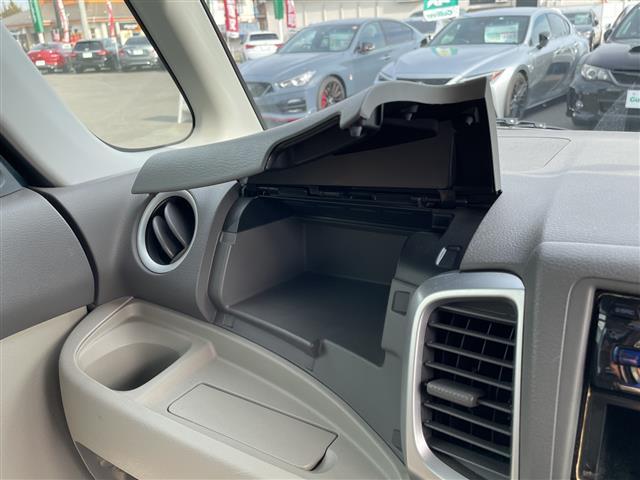 スペーシア Ｘ　１オーナー　オーディオ　スタッドレス積込盗難防止装置　ベンチシート　プッシュスタート　スマートキー　ドアバイザー　両側スライドドア　片側パワースライドドア　純正フロアマット　取扱説明書　保証書（14枚目）