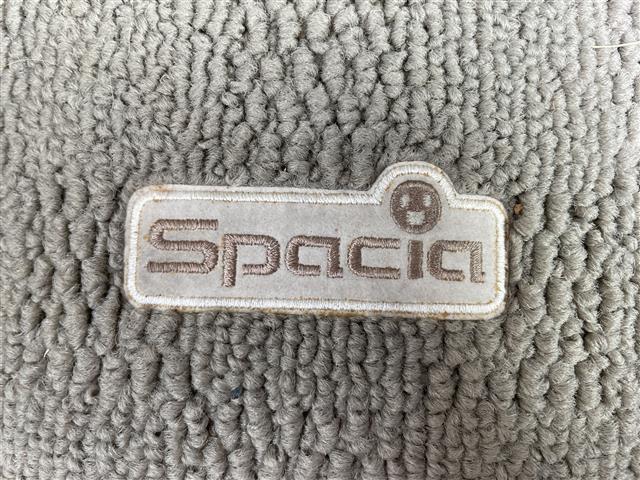 スペーシア Ｘ　１オーナー　オーディオ　スタッドレス積込盗難防止装置　ベンチシート　プッシュスタート　スマートキー　ドアバイザー　両側スライドドア　片側パワースライドドア　純正フロアマット　取扱説明書　保証書（28枚目）