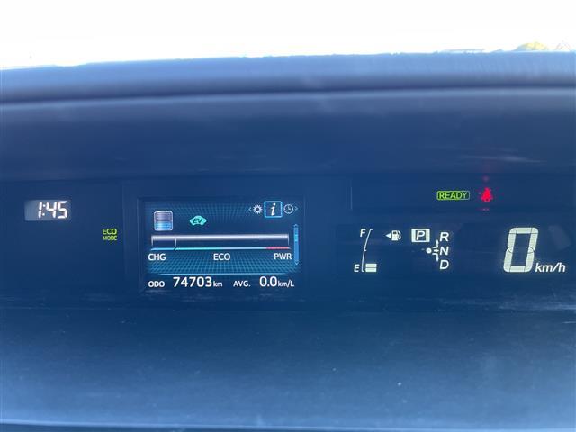 プリウスアルファ Ｓ　純正ナビ／ＴＶ／ＢＴ／ＣＤ／ＤＶＤ　　前後ドラレコ　ＥＴＣ　バックカメラ　横滑り防止装置　盗難防止装置　パーキングアシスト　オートライト　ＬＥＤヘッドライト　フォグランプ　ドアバイザー　取扱説明書（9枚目）