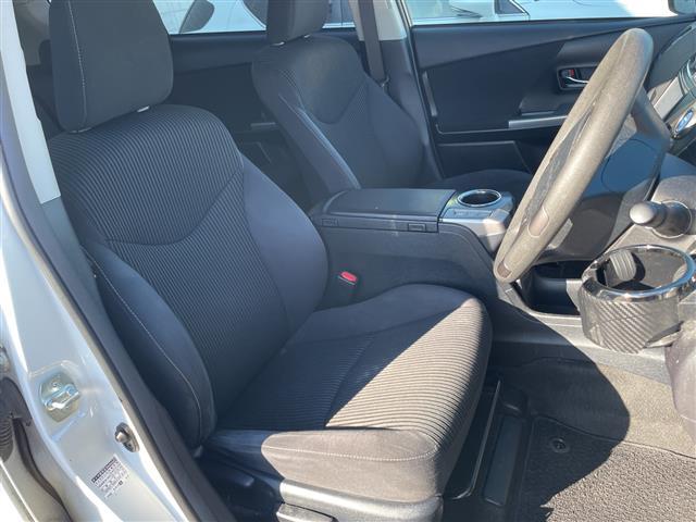 プリウスアルファ Ｓ　純正ナビ／ＴＶ／ＢＴ／ＣＤ／ＤＶＤ　　前後ドラレコ　ＥＴＣ　バックカメラ　横滑り防止装置　盗難防止装置　パーキングアシスト　オートライト　ＬＥＤヘッドライト　フォグランプ　ドアバイザー　取扱説明書（18枚目）