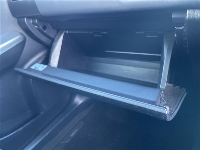 プリウスアルファ Ｓ　純正ナビ／ＴＶ／ＢＴ／ＣＤ／ＤＶＤ　　前後ドラレコ　ＥＴＣ　バックカメラ　横滑り防止装置　盗難防止装置　パーキングアシスト　オートライト　ＬＥＤヘッドライト　フォグランプ　ドアバイザー　取扱説明書（26枚目）