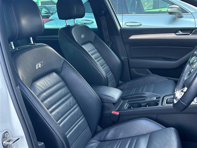 パサートヴァリアント TSI Rライン ◇純正メモリナビ・Discover Pro・Bluetooth CD DVD・バックカメラ◇追従式クルーズコントロール◇スペアキー◇電動バックドア◇レザーシート◇シートヒーター(14枚目)