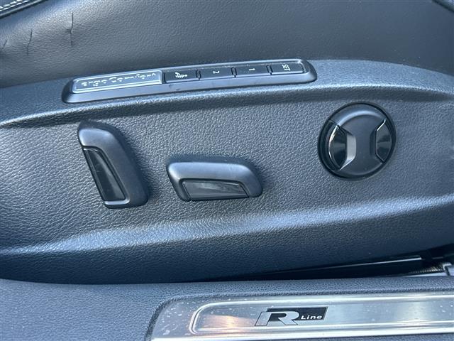 パサートヴァリアント TSI Rライン ◇純正メモリナビ・Discover Pro・Bluetooth CD DVD・バックカメラ◇追従式クルーズコントロール◇スペアキー◇電動バックドア◇レザーシート◇シートヒーター(15枚目)