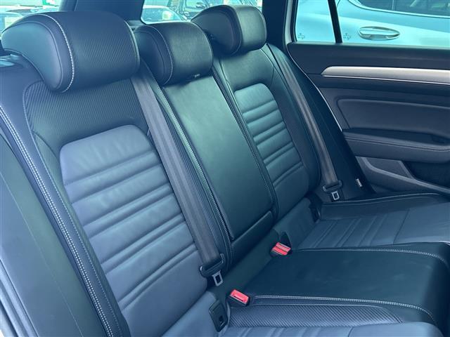 パサートヴァリアント TSI Rライン ◇純正メモリナビ・Discover Pro・Bluetooth CD DVD・バックカメラ◇追従式クルーズコントロール◇スペアキー◇電動バックドア◇レザーシート◇シートヒーター(17枚目)