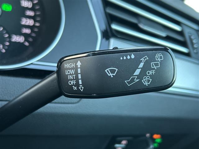パサートヴァリアント TSI Rライン ◇純正メモリナビ・Discover Pro・Bluetooth CD DVD・バックカメラ◇追従式クルーズコントロール◇スペアキー◇電動バックドア◇レザーシート◇シートヒーター(21枚目)