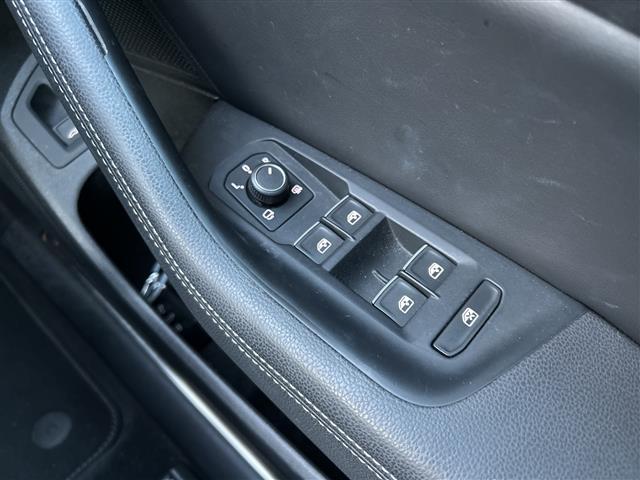 パサートヴァリアント TSI Rライン ◇純正メモリナビ・Discover Pro・Bluetooth CD DVD・バックカメラ◇追従式クルーズコントロール◇スペアキー◇電動バックドア◇レザーシート◇シートヒーター(27枚目)