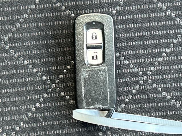 N-ONE プレミアム ツアラー・Lパッケージ スマートフォン連携ディスプレイオーディオ バックカメラ 横滑り防止装置 盗難防止装置 クルーズコントロール 本革巻ステアリング パドルシフト オートライト ディスチャージヘッドライト フォグランプ(25枚目)