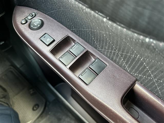 N-ONE プレミアム ツアラー・Lパッケージ スマートフォン連携ディスプレイオーディオ バックカメラ 横滑り防止装置 盗難防止装置 クルーズコントロール 本革巻ステアリング パドルシフト オートライト ディスチャージヘッドライト フォグランプ(28枚目)