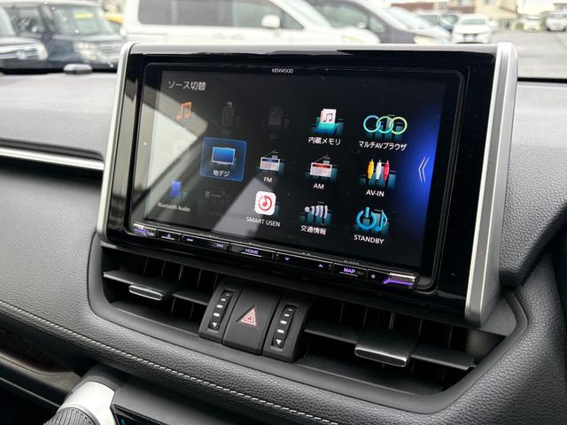 ＲＡＶ４ Ｇ　Ｚパッケージ　大型サンルーフ　黒レザーシート　パワーシート　シートヒーター　社外９型ナビ　フルセグＴＶ　ＣＤ　ＤＶＤ　ＢＴ　バックカメラ　ＥＴＣ　前後ドラレコ　ブラインドスポットモニタ　１９インチＡＷ　禁煙車（15枚目）