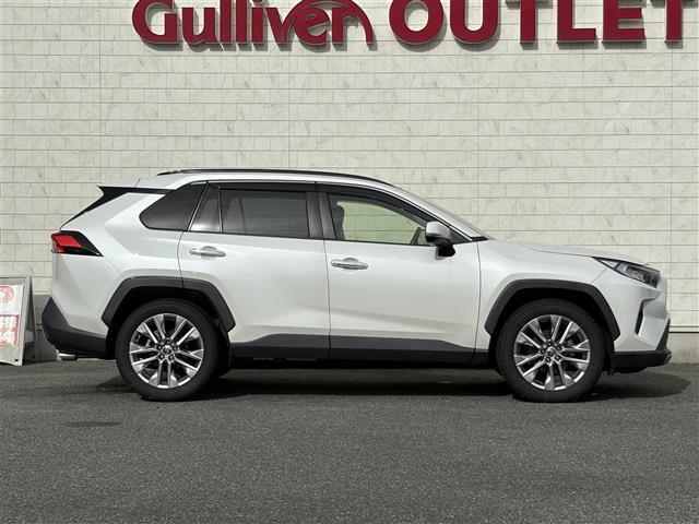 ＲＡＶ４ Ｇ　Ｚパッケージ　大型サンルーフ　黒レザーシート　パワーシート　シートヒーター　社外９型ナビ　フルセグＴＶ　ＣＤ　ＤＶＤ　ＢＴ　バックカメラ　ＥＴＣ　前後ドラレコ　ブラインドスポットモニタ　１９インチＡＷ　禁煙車（38枚目）