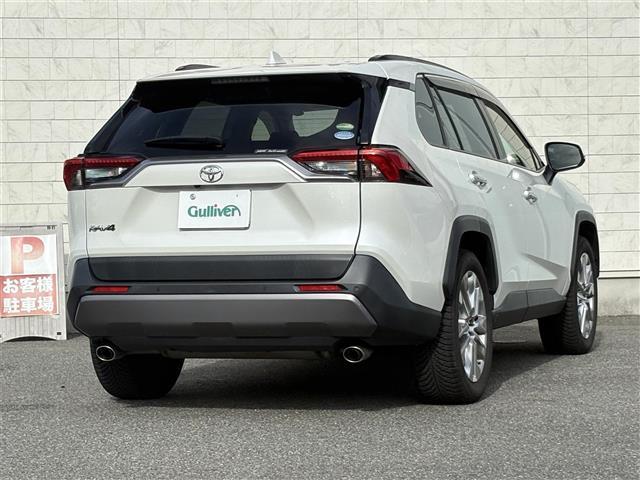 ＲＡＶ４ Ｇ　Ｚパッケージ　大型サンルーフ　黒レザーシート　パワーシート　シートヒーター　社外９型ナビ　フルセグＴＶ　ＣＤ　ＤＶＤ　ＢＴ　バックカメラ　ＥＴＣ　前後ドラレコ　ブラインドスポットモニタ　１９インチＡＷ　禁煙車（40枚目）
