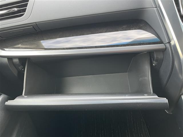 ヴェルファイア 2.5Z 社外ナビ/CD/DVD/SD/HDMI/BT/ETC/フルセグTV/バックカメラ/コーナーセンサー/オートライト/オートホールド/フォグランプ/ムーンルーフ/片側イージークローザードア/ドアバイザー(15枚目)