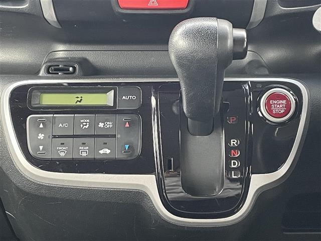 N-BOX G SSパッケージ 純正ナビ/CD/DVD/SD/ワンセグTV/ステアリングリモコン/両側パワースライドドア/バックカメラ/ドアバイザー/電動格納ミラー/純正フロアマット(10枚目)