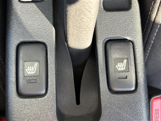 気になる車はすぐにお問い合わせください！画面右側の００６６から始まる無料ダイヤルからお問い合わせ下さい！専門スタッフがお車のご質問にお答えいたします！