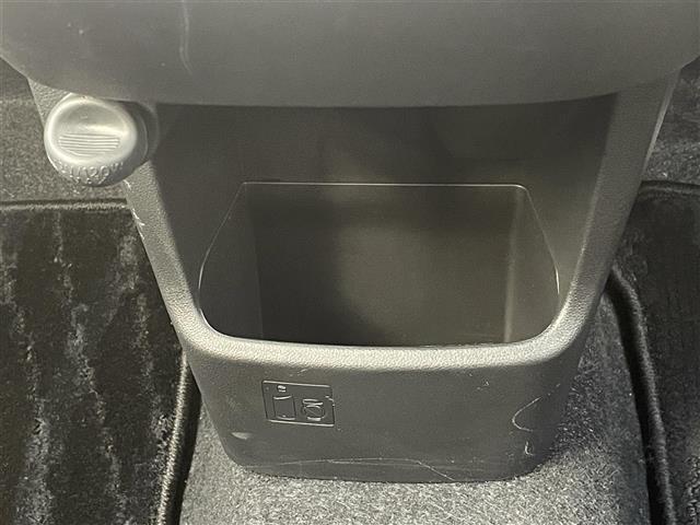 ムーヴ カスタム　Ｘ　ハイパーＳＡＩＩ　純正ナビ／ＣＤ／ＤＶＤ／ＳＤ／ＢＴ／ＦＭ／ＡＭ／フルセグＴＶ／バックカメラ／オートライト／コーナーセンサー／アイドリングストップ／衝突軽減ブレ―キ／ドアバイザー／純正フロアマット（5枚目）