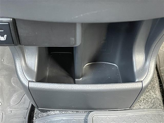 ハスラー Ｊスタイル　社外ナビ　フルセグ　バックカメラ　Ｂｌｕｅｔｏｏｔｈ　シートヒーター　ドアバイザー　ＨＩＤ（8枚目）