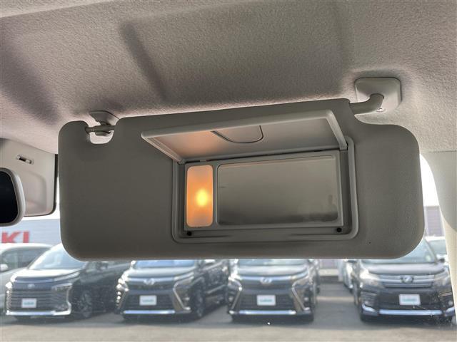 ハスラー Ｊスタイル　社外ナビ　フルセグ　バックカメラ　Ｂｌｕｅｔｏｏｔｈ　シートヒーター　ドアバイザー　ＨＩＤ（11枚目）