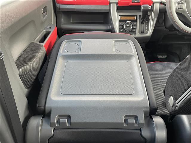 ハスラー Ｊスタイル　社外ナビ　フルセグ　バックカメラ　Ｂｌｕｅｔｏｏｔｈ　シートヒーター　ドアバイザー　ＨＩＤ（28枚目）