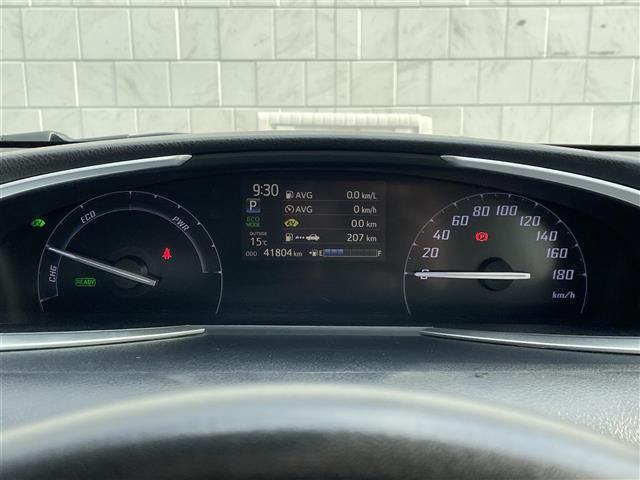 シエンタ ハイブリッドG クエロ 純正ナビ/CD/SD/BT/AM/FM/ETC/フルセグTV/衝突軽減ブレーキ/両側パワースライドドア/オートライトバックカメラ/レーンアシスト/オートマチックハイビーム/電動格納ミラー(6枚目)