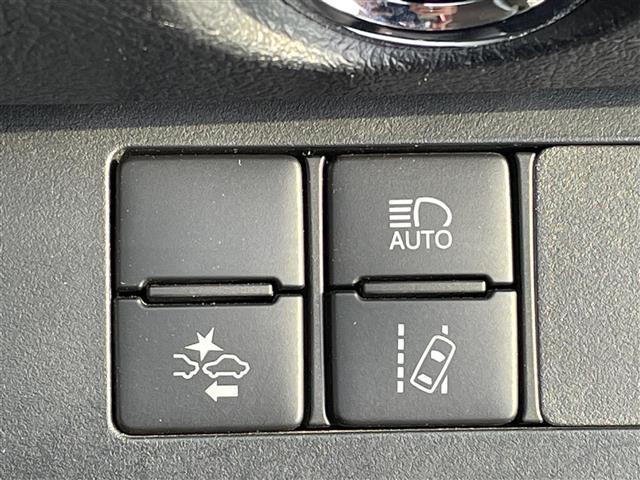 シエンタ ハイブリッドG クエロ 純正ナビ/CD/SD/BT/AM/FM/ETC/フルセグTV/衝突軽減ブレーキ/両側パワースライドドア/オートライトバックカメラ/レーンアシスト/オートマチックハイビーム/電動格納ミラー(7枚目)