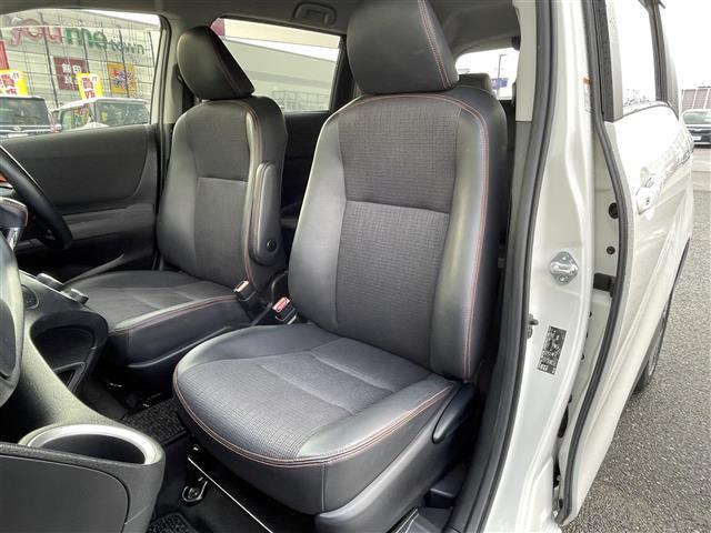 シエンタ ハイブリッドG クエロ 純正ナビ/CD/SD/BT/AM/FM/ETC/フルセグTV/衝突軽減ブレーキ/両側パワースライドドア/オートライトバックカメラ/レーンアシスト/オートマチックハイビーム/電動格納ミラー(25枚目)