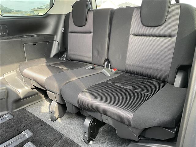 セレナ ハイウェイスター Vセレクション 純正ナビ/衝突軽減ブレーキ/ETC/フルセグTV/ハンズフリーオートスライドドア/両側パワースライドドア/センサー/ドアバイザー/バックカメラ/全周囲カメラ/電動格納ミラー/純正フロアマット(28枚目)