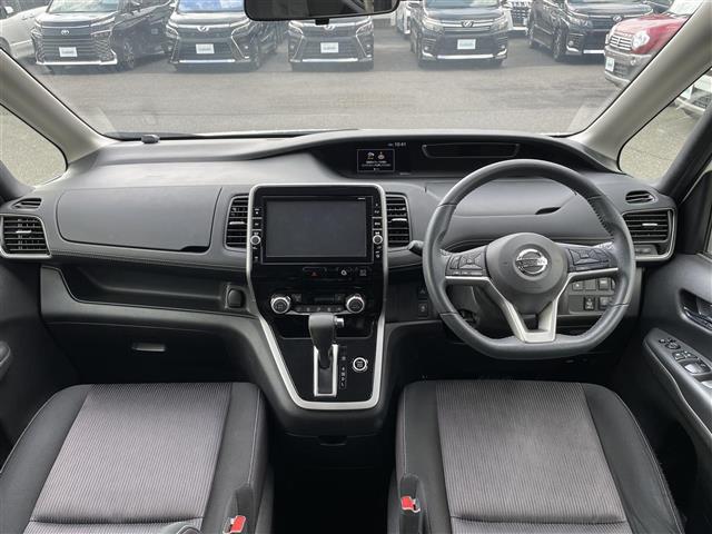 セレナ ハイウェイスター Vセレクション 純正ナビ/衝突軽減ブレーキ/ETC/フルセグTV/ハンズフリーオートスライドドア/両側パワースライドドア/センサー/ドアバイザー/バックカメラ/全周囲カメラ/電動格納ミラー/純正フロアマット(42枚目)