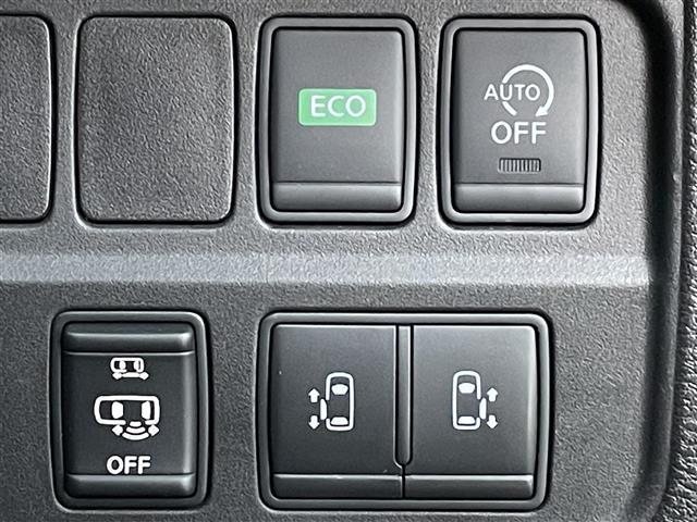 セレナ ハイウェイスター　プロパイロットエディション　ワンオーナー　純正９インチメモリーナビ　後席用フリップダウンモニター　ハンズフリーパワースライドドア　　　ナビ連動ドライブレコーダー　エマージェンシーブレーキ　車線逸脱警報（8枚目）