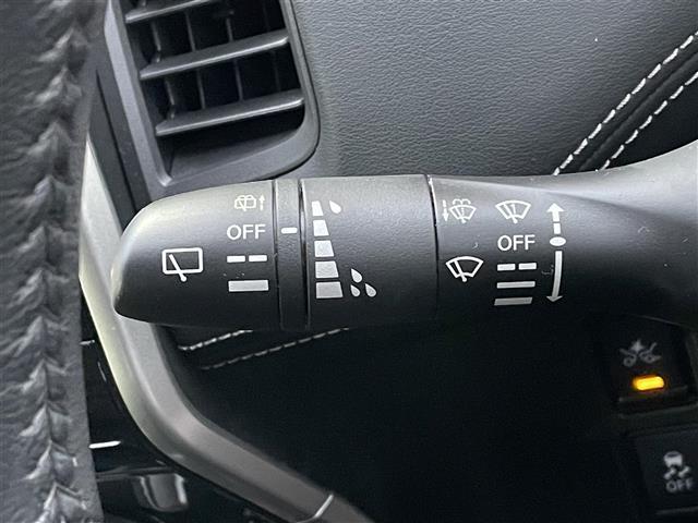 セレナ ハイウェイスター　プロパイロットエディション　ワンオーナー　純正９インチメモリーナビ　後席用フリップダウンモニター　ハンズフリーパワースライドドア　　　ナビ連動ドライブレコーダー　エマージェンシーブレーキ　車線逸脱警報（20枚目）