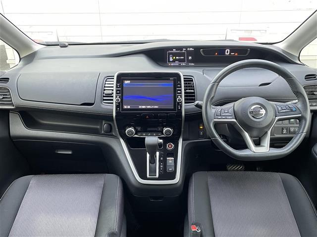 セレナ ハイウェイスター　プロパイロットエディション　ワンオーナー　純正９インチメモリーナビ　後席用フリップダウンモニター　ハンズフリーパワースライドドア　　　ナビ連動ドライブレコーダー　エマージェンシーブレーキ　車線逸脱警報（42枚目）