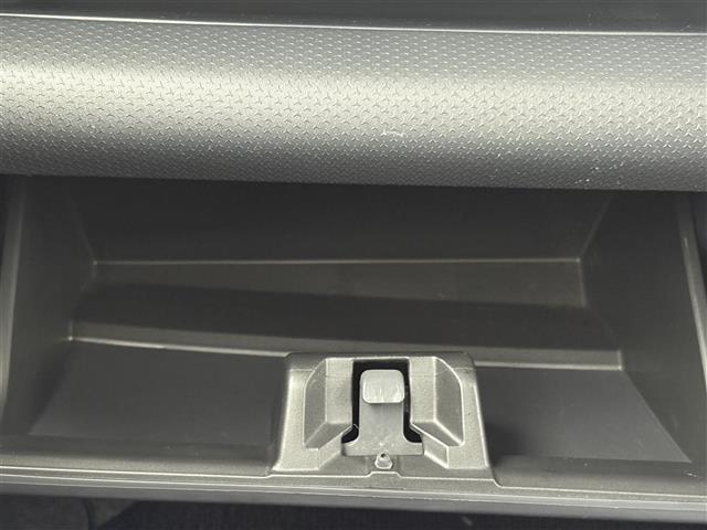 ハスラー JスタイルII 社外ナビ/DVD/フルセグTV/衝突軽減ブレ―キ/シートヒーター/ステアリングリモコン/フォグランプ/アイドリングストップ/オートライト/バックカメラ/ドアバイザー/電動格納ミラ-/純正フロアマット(8枚目)