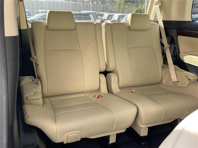 アルファード ２．５Ｇ　社外ナビ／ＣＤ／ＤＶＤ／ＳＤ／ＢＴ／ＦＭ／ＡＭ／ＥＴＣ／バックカメラ／クルーズコントロール／両側パワースライド／オートライトオートホールド／オートマチックハイビーム／コーナーセンサ－（24枚目）