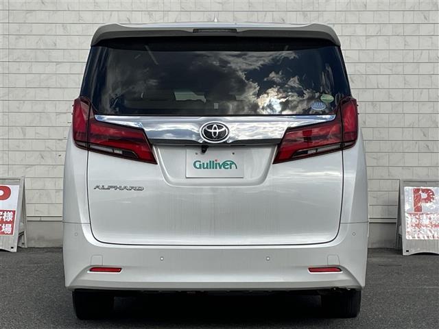 アルファード ２．５Ｇ　社外ナビ／ＣＤ／ＤＶＤ／ＳＤ／ＢＴ／ＦＭ／ＡＭ／ＥＴＣ／バックカメラ／クルーズコントロール／両側パワースライド／オートライトオートホールド／オートマチックハイビーム／コーナーセンサ－（32枚目）