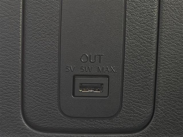 セレナ ハイウェイスター VセレクションII 純正ナビ/CD/DVD/iPod/BT/ETC/バックカメラ/クルーズコントロール/両側パワースライドドア/ハンズフリーパワースライドドア/衝突軽減ブレ―キ/アイドリングストップ/オートライト(11枚目)