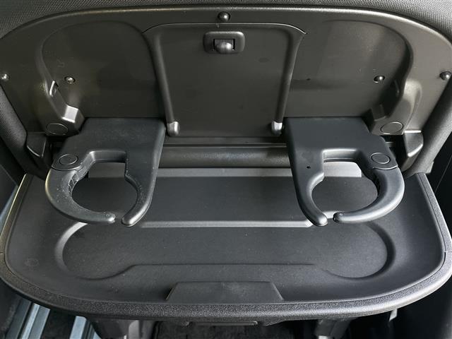 セレナ ハイウェイスター VセレクションII 純正ナビ/CD/DVD/iPod/BT/ETC/バックカメラ/クルーズコントロール/両側パワースライドドア/ハンズフリーパワースライドドア/衝突軽減ブレ―キ/アイドリングストップ/オートライト(12枚目)