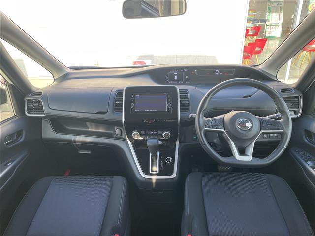 セレナ ハイウェイスター VセレクションII 純正ナビ/CD/DVD/iPod/BT/ETC/バックカメラ/クルーズコントロール/両側パワースライドドア/ハンズフリーパワースライドドア/衝突軽減ブレ―キ/アイドリングストップ/オートライト(17枚目)