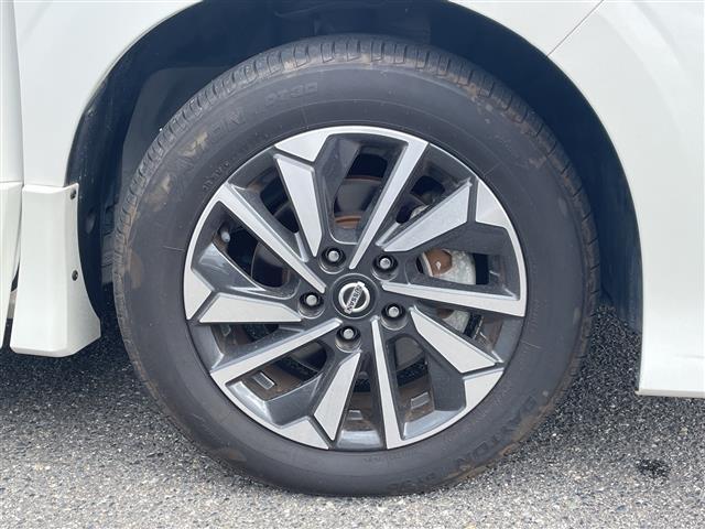 セレナ ハイウェイスターV セーフティパックB/外ディスプレイオーディオ/CD/DVD/SD/iPod/BT/ETC/バックカメラ/全周囲カメラ/両側パワースライドドア衝突軽減ブレ―キ/前後コーナーセンサー/ドアバイザー/(3枚目)