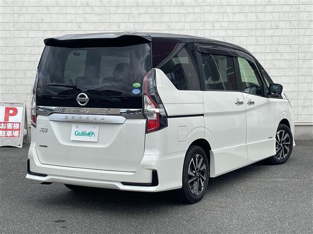 セレナ ハイウェイスターV セーフティパックB/外ディスプレイオーディオ/CD/DVD/SD/iPod/BT/ETC/バックカメラ/全周囲カメラ/両側パワースライドドア衝突軽減ブレ―キ/前後コーナーセンサー/ドアバイザー/(5枚目)