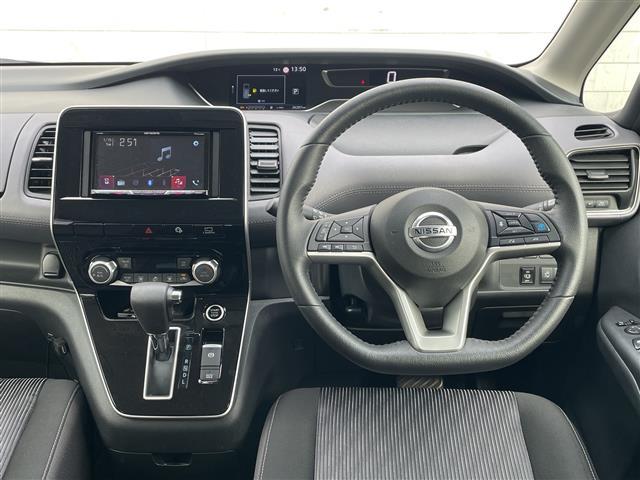 セレナ ハイウェイスターV セーフティパックB/外ディスプレイオーディオ/CD/DVD/SD/iPod/BT/ETC/バックカメラ/全周囲カメラ/両側パワースライドドア衝突軽減ブレ―キ/前後コーナーセンサー/ドアバイザー/(17枚目)